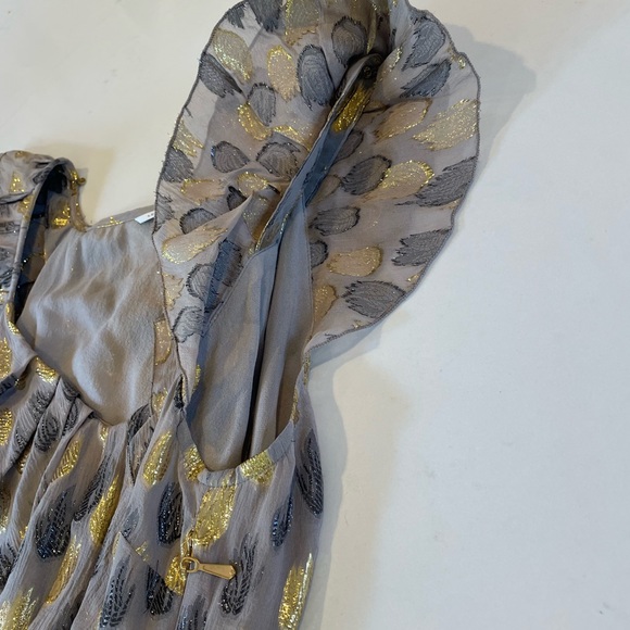 Fabulous Going Out Top - Picture 6 of 6